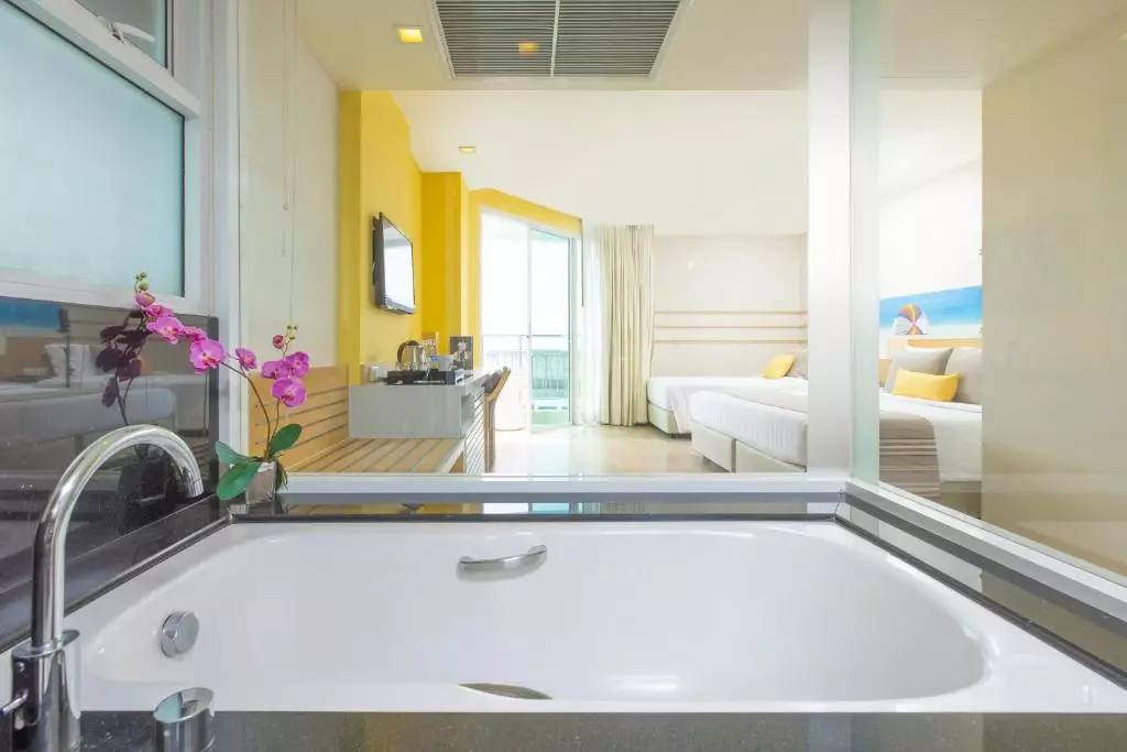 Pattaya Sea View Hotel